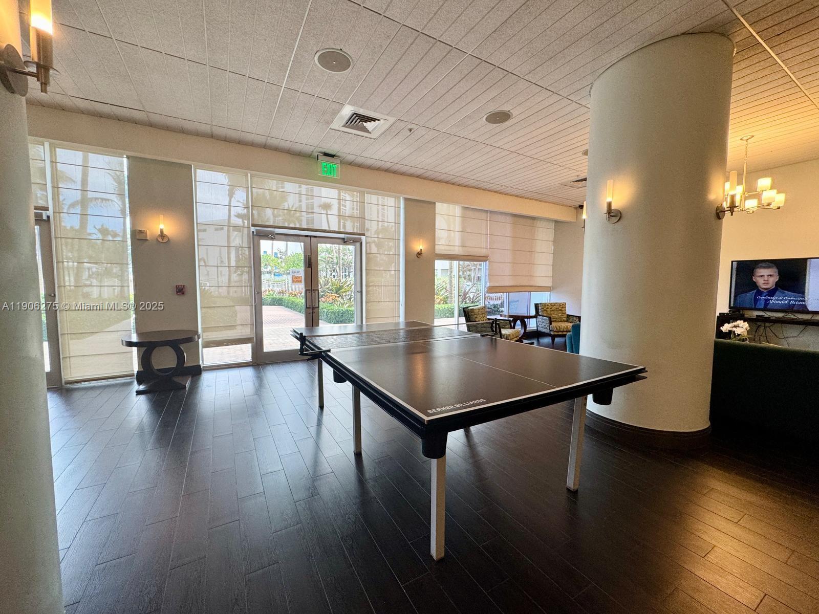 TIDES ON HOLLYWOOD BEACH - Residential