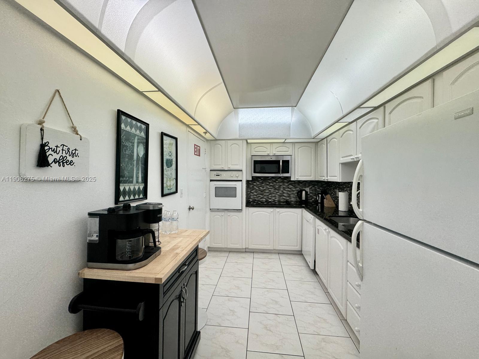 TIDES ON HOLLYWOOD BEACH - Residential