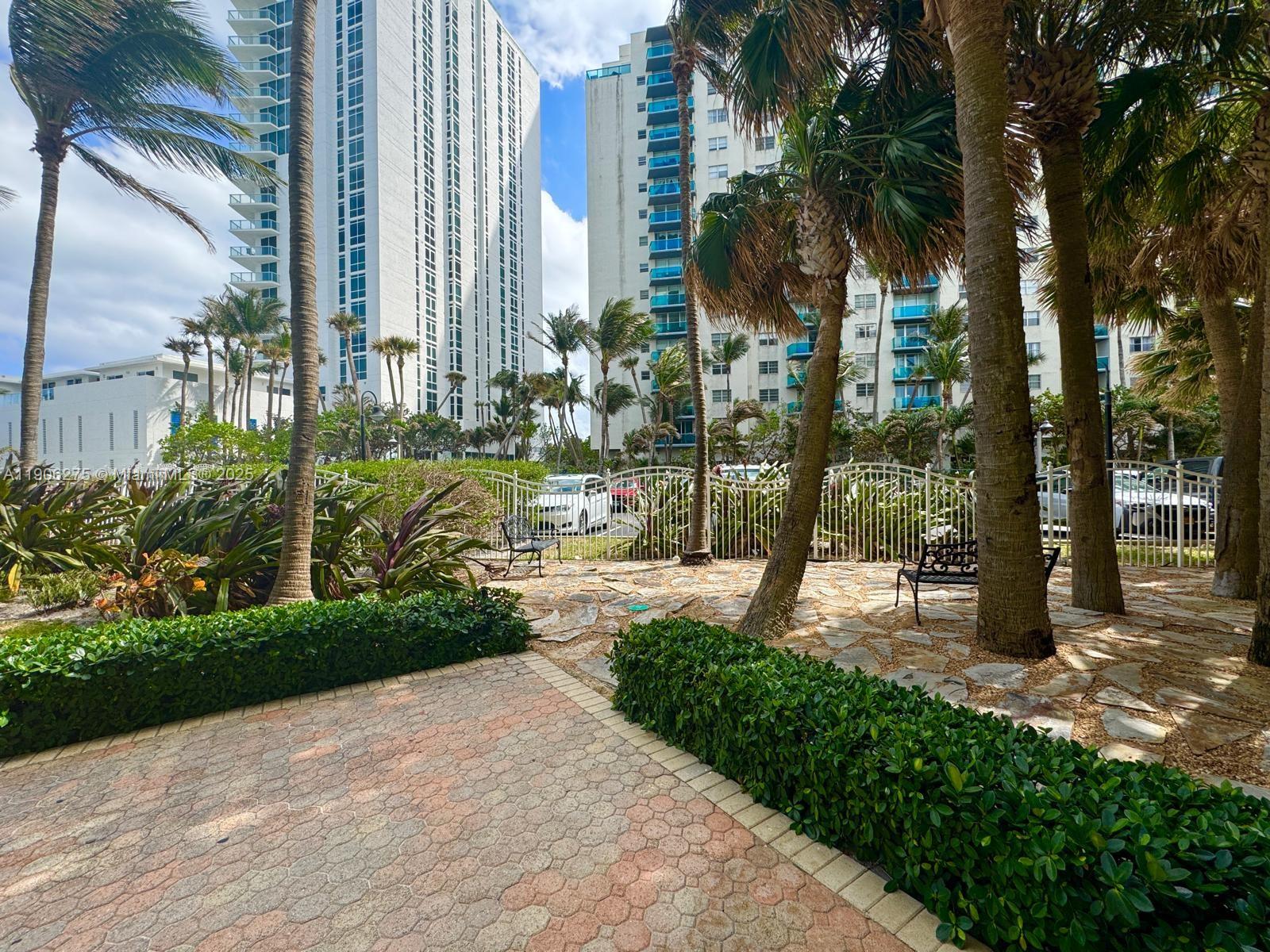 TIDES ON HOLLYWOOD BEACH - Residential