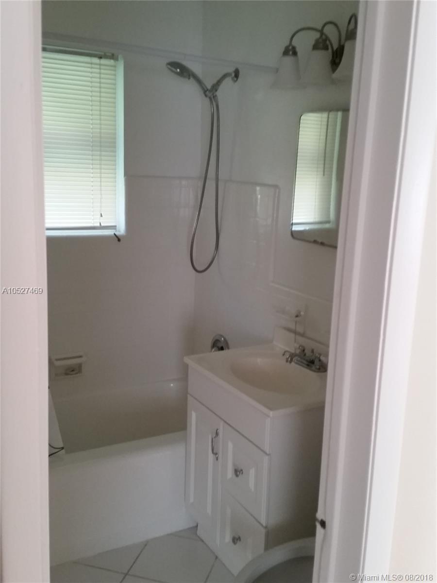 NEW UTOPIA - Residential Lease