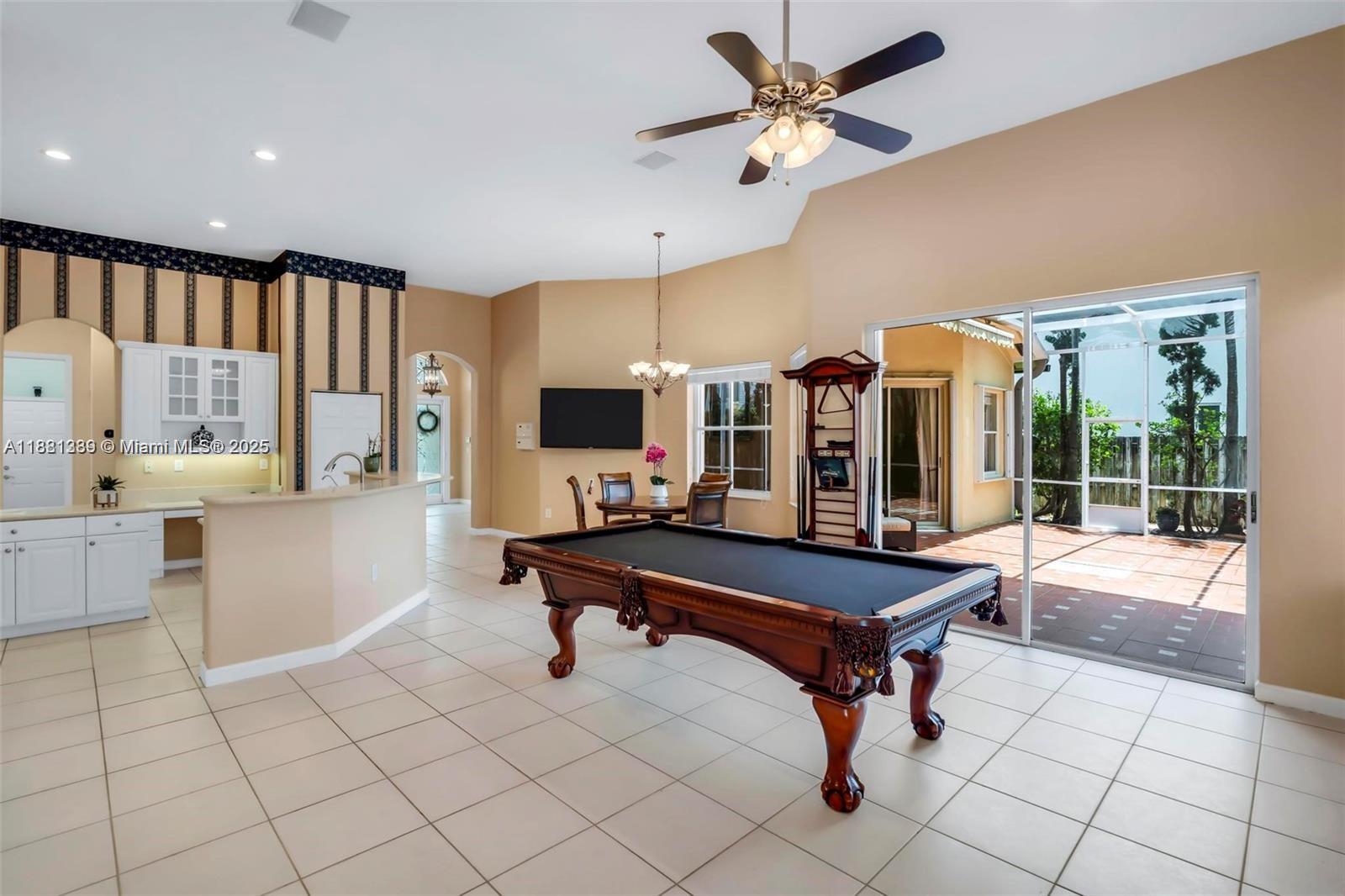 PEMBROKE ISLES III - Residential Lease