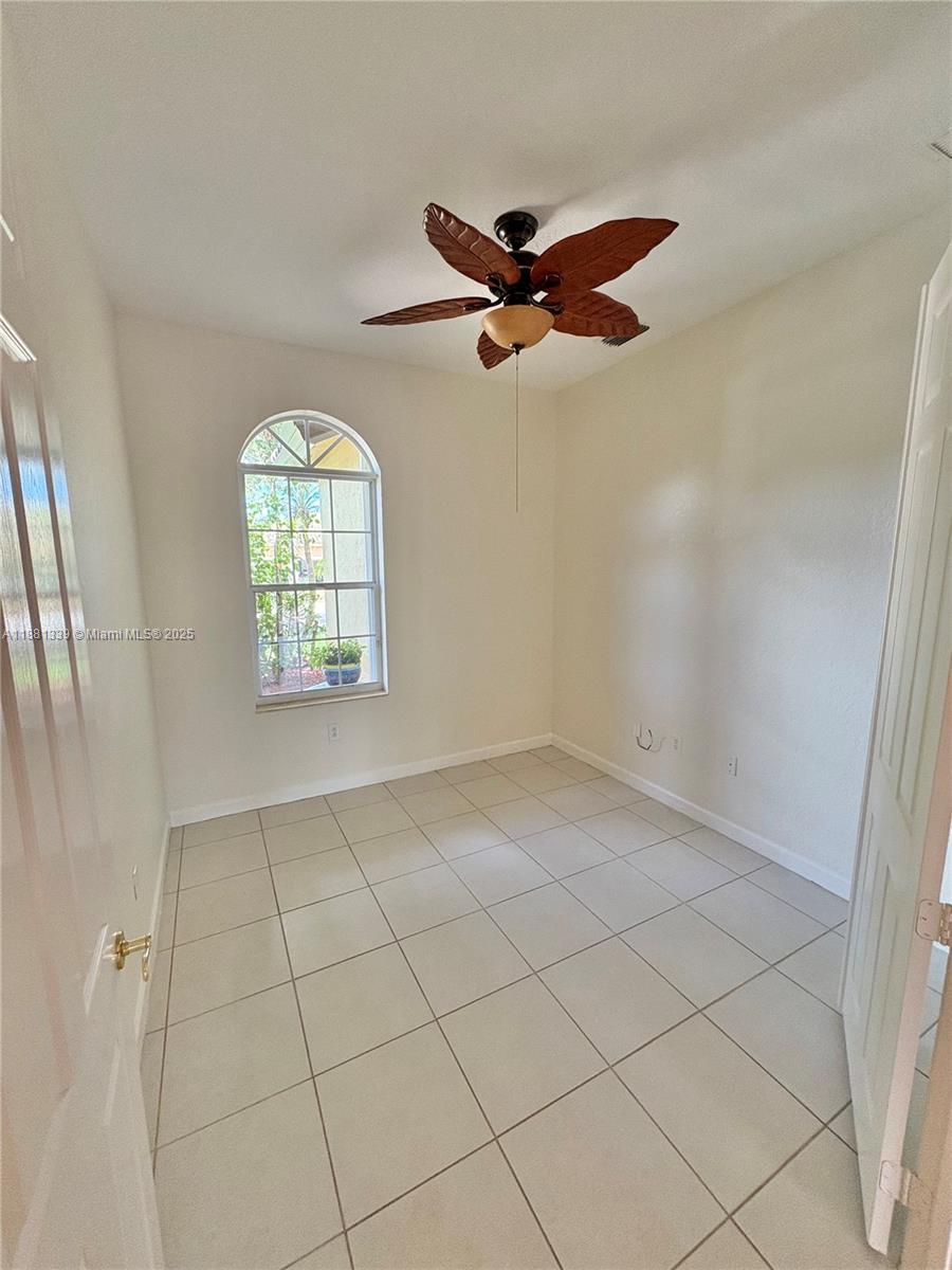 PEMBROKE ISLES III - Residential Lease