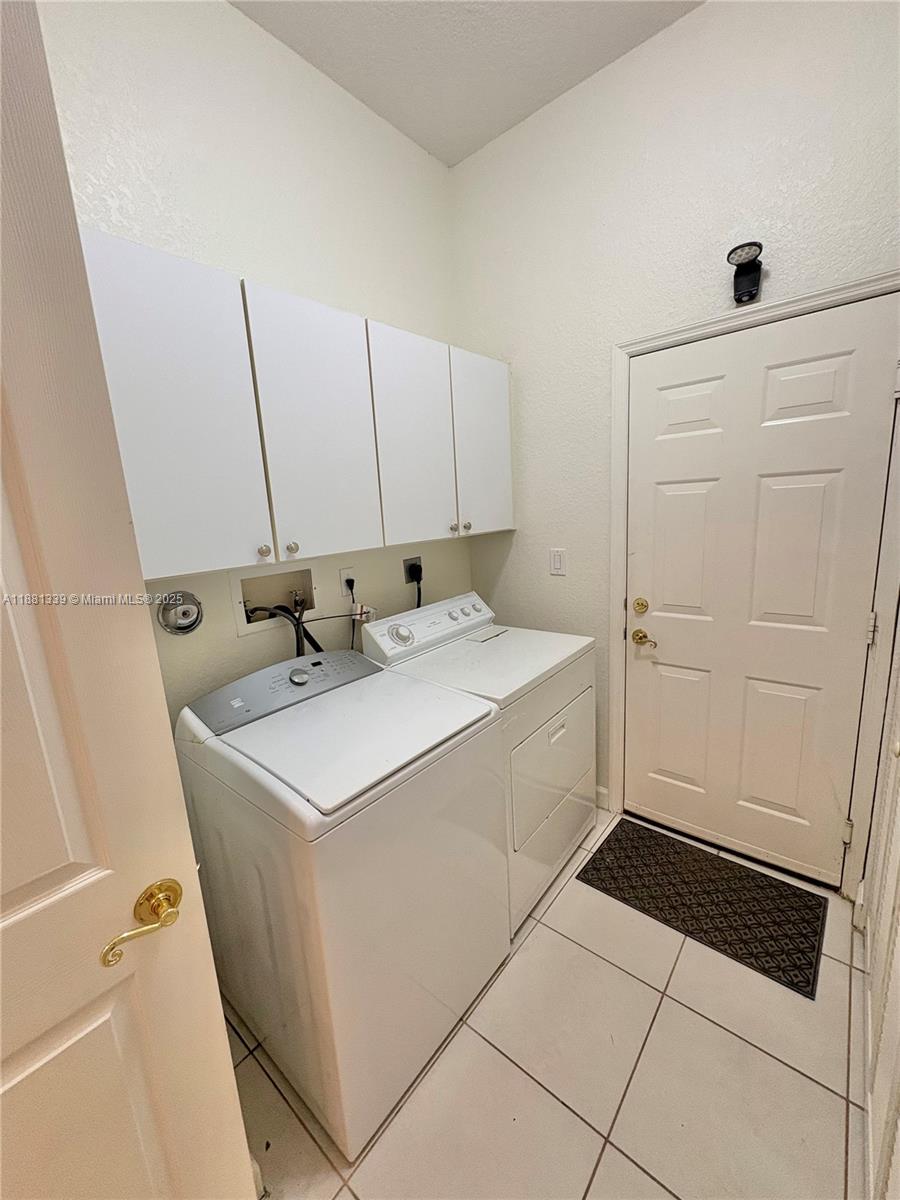 PEMBROKE ISLES III - Residential Lease