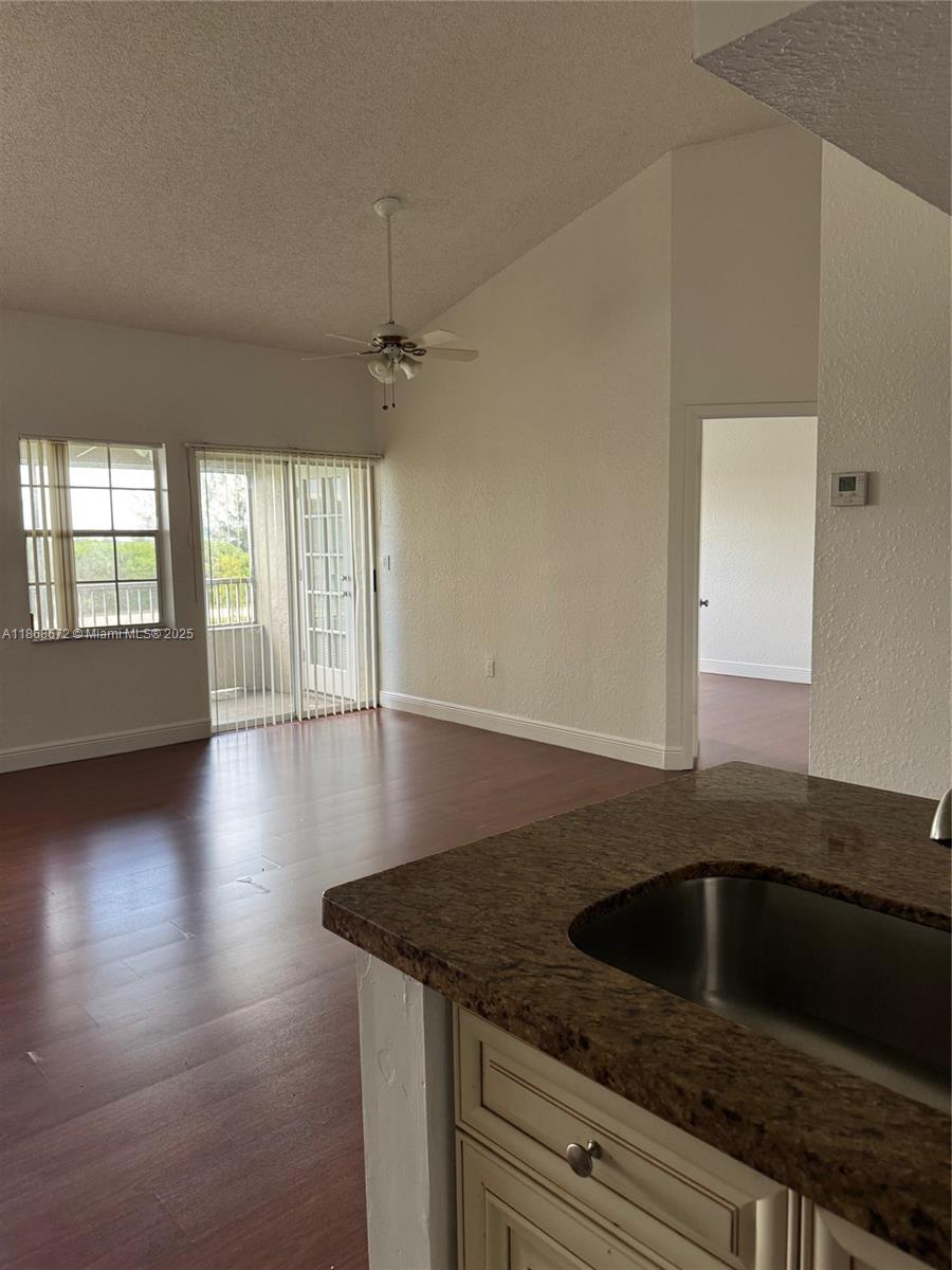 LAKEVIEW CLUB CONDO - Residential