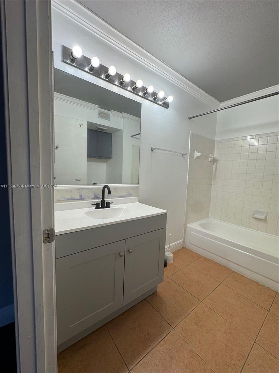 LAKEVIEW CLUB CONDO - Residential