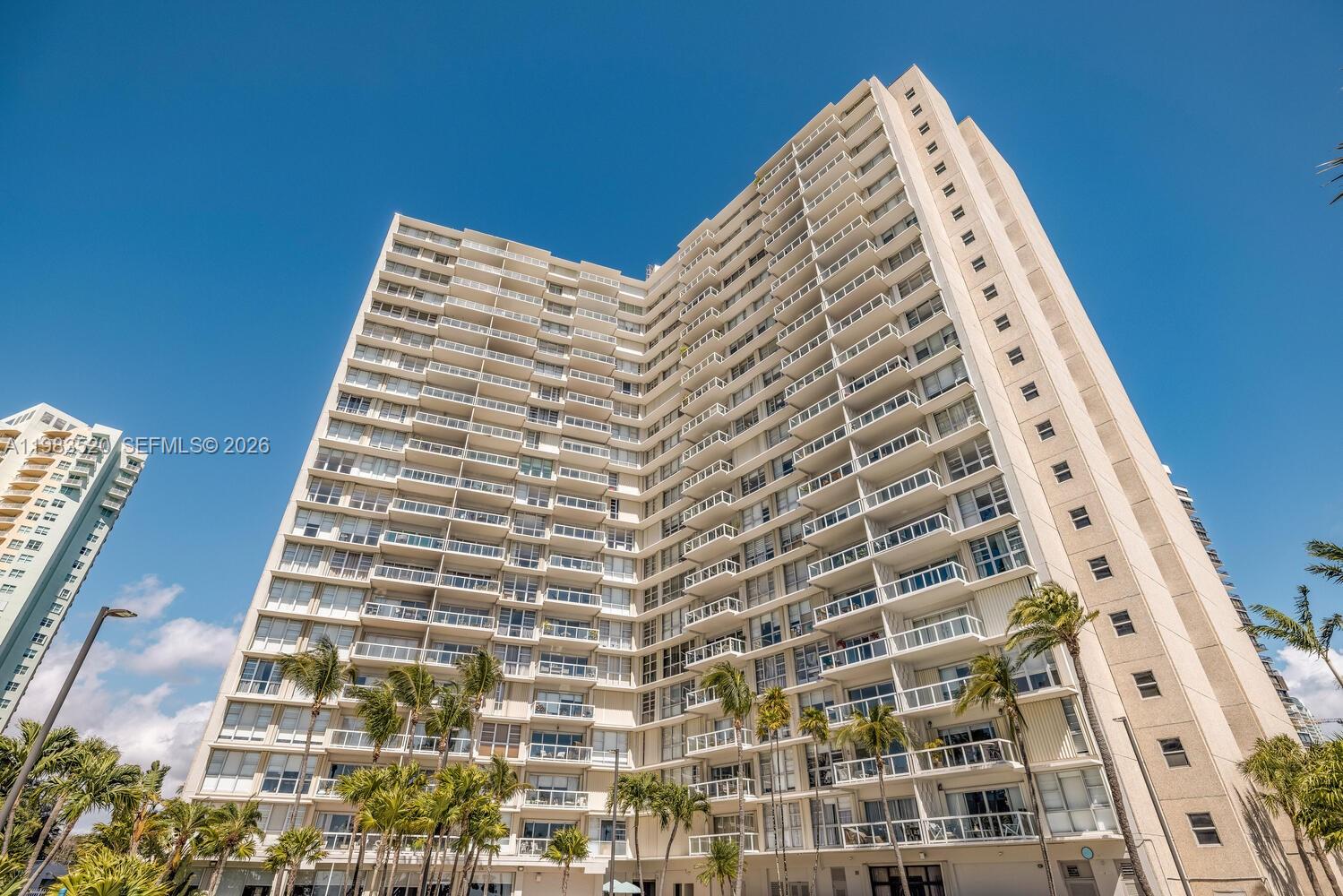 BRICKELL TOWNHOUSE CONDO - Residential