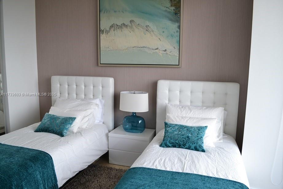 TDR TOWER II CONDO - Residential