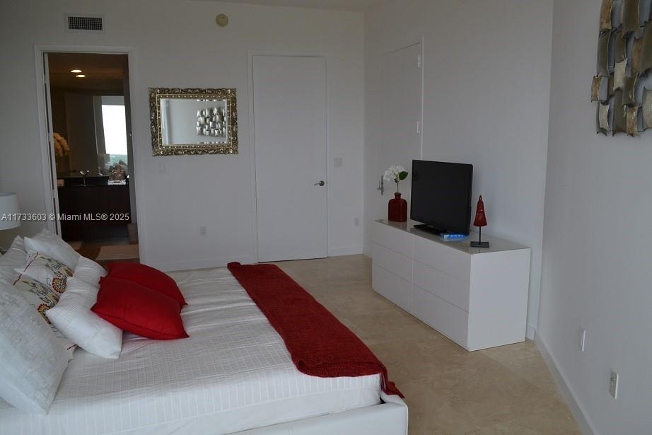 TDR TOWER II CONDO - Residential