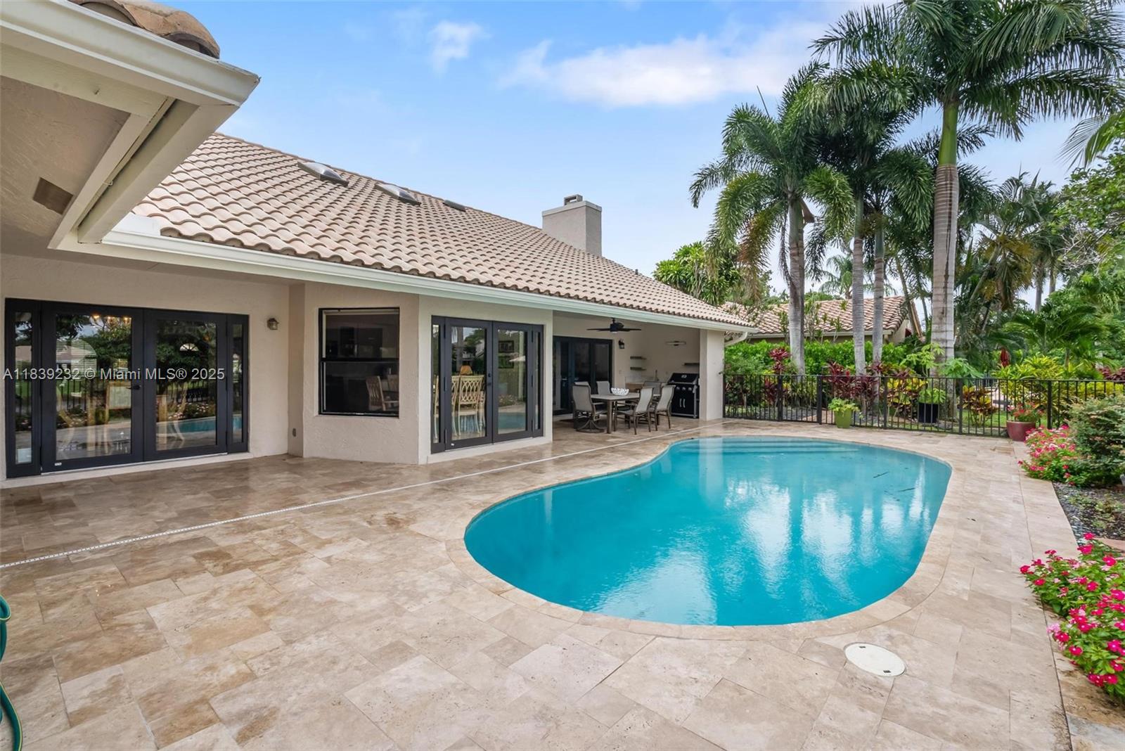 WOODLANDS SEC 1 - Residential