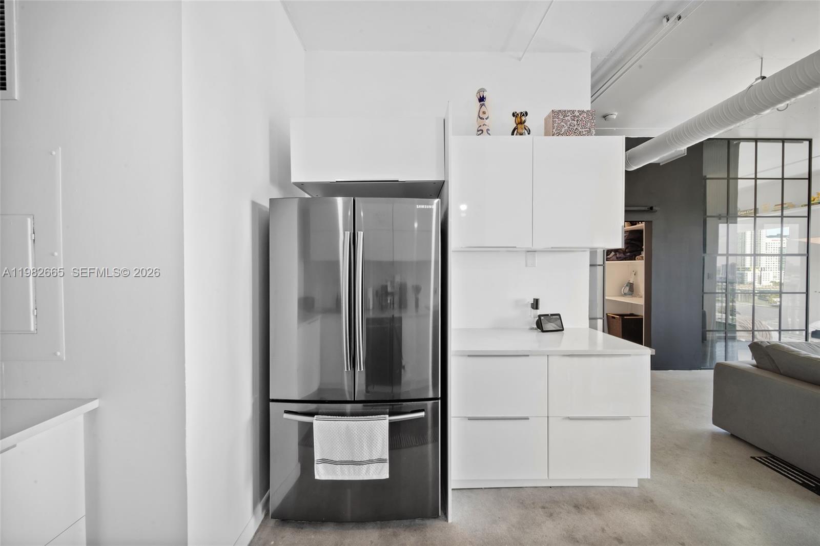 NEO CONDO - Residential Lease