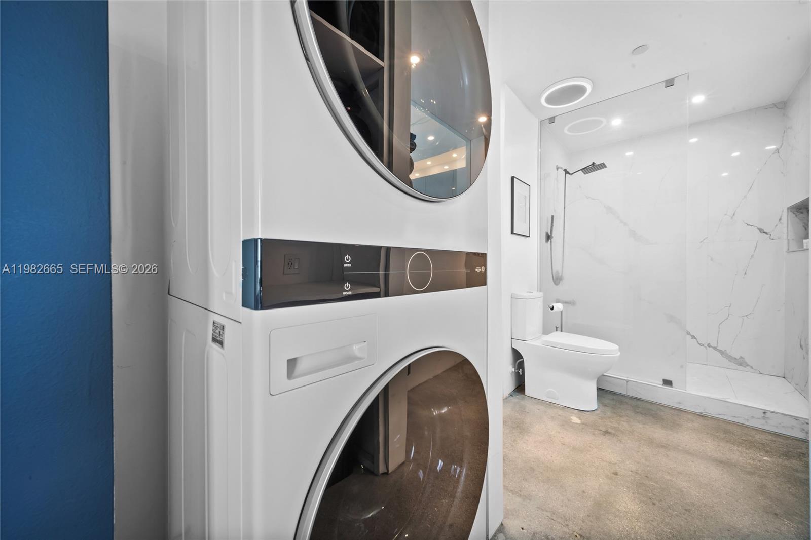 NEO CONDO - Residential Lease