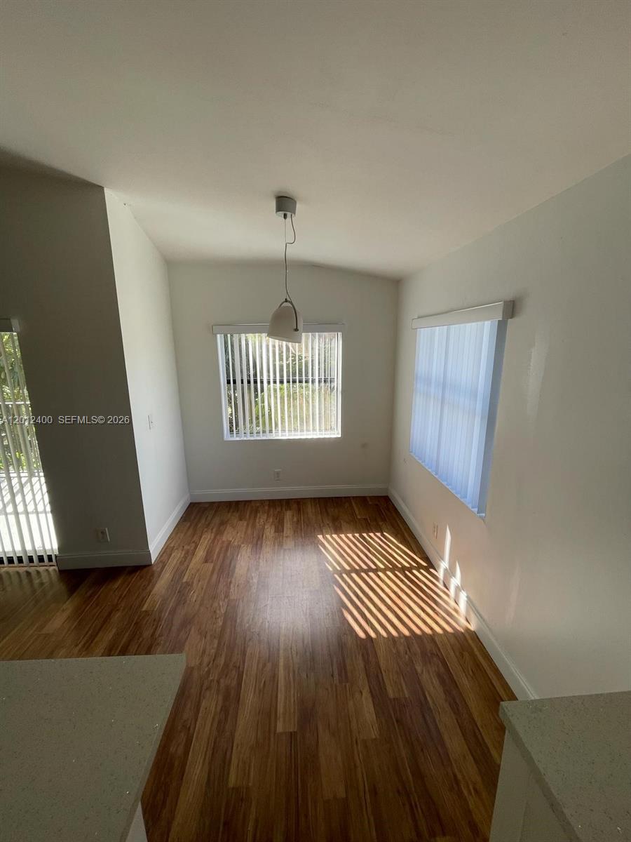 SUMMERBREEZE CONDO - Residential