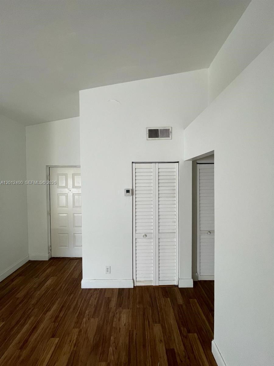 SUMMERBREEZE CONDO - Residential