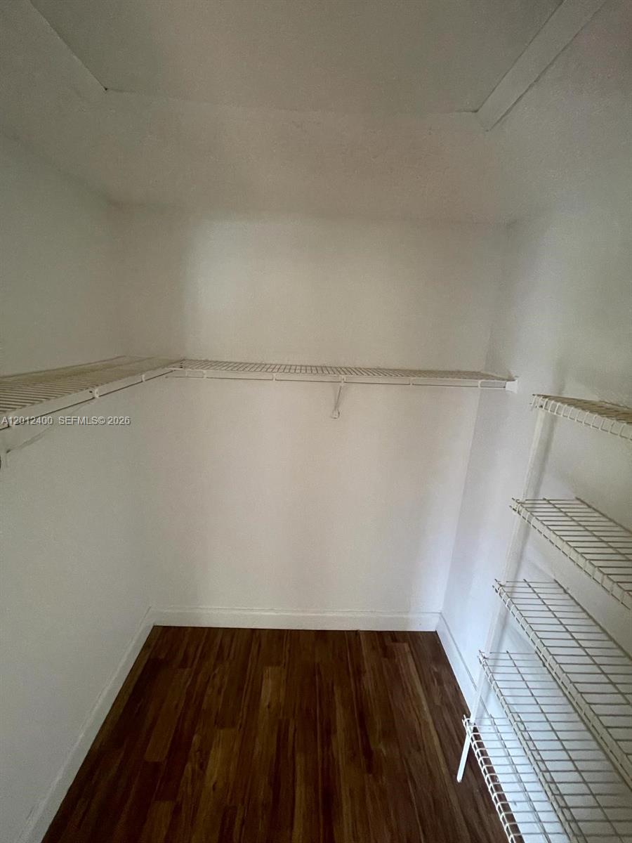 SUMMERBREEZE CONDO - Residential