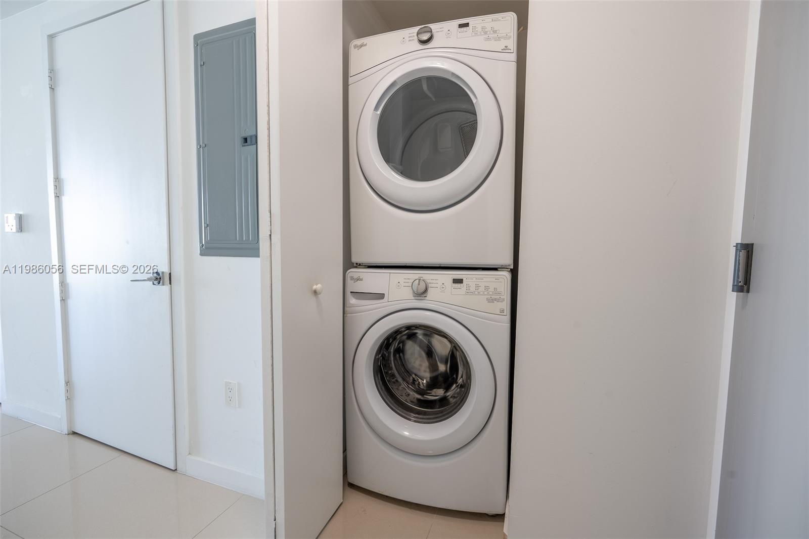 ARIA ON THE BAY CONDO - Residential