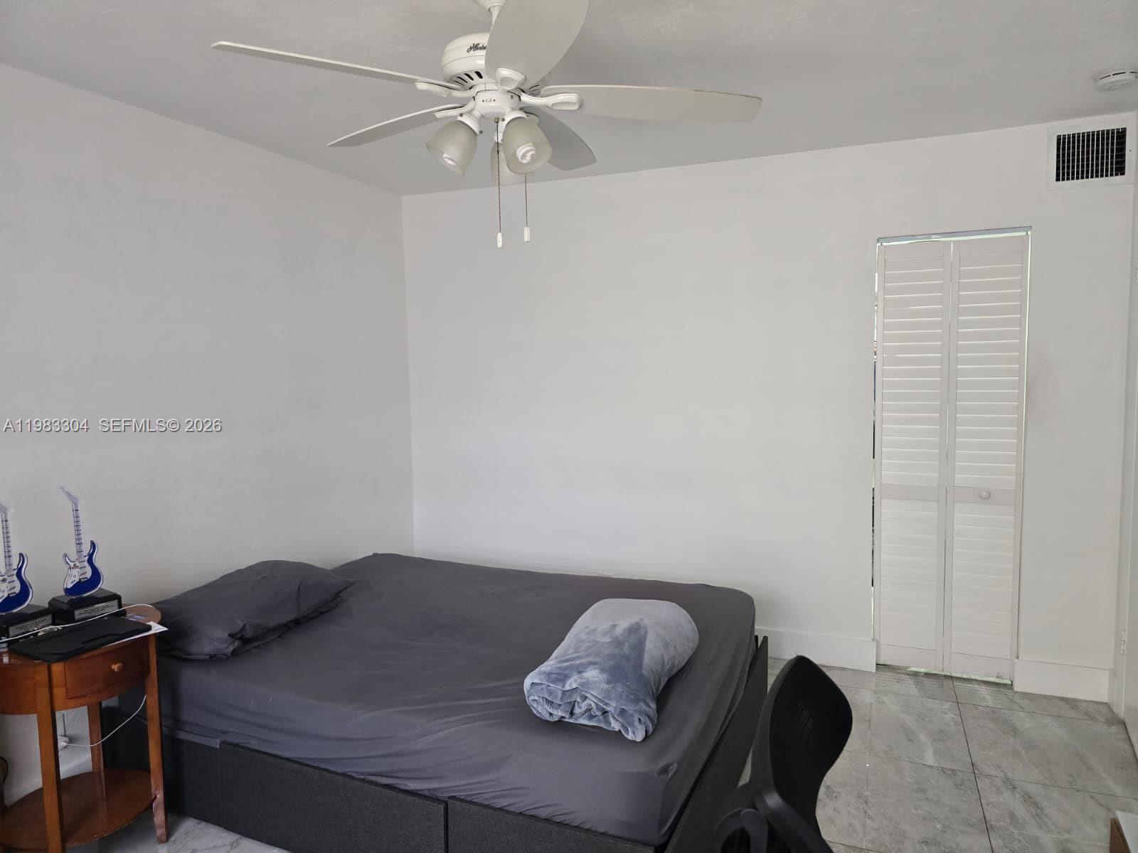 RAMBLEWOOD CONDO A - Residential Lease