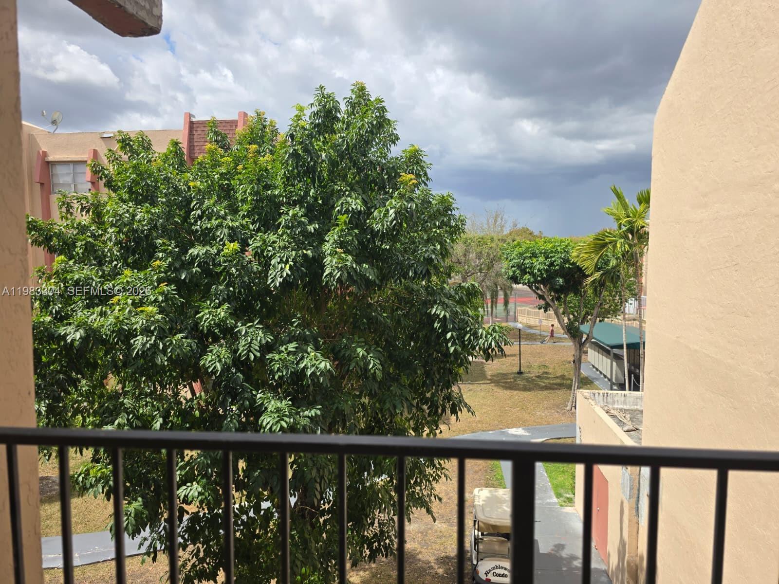 RAMBLEWOOD CONDO A - Residential Lease