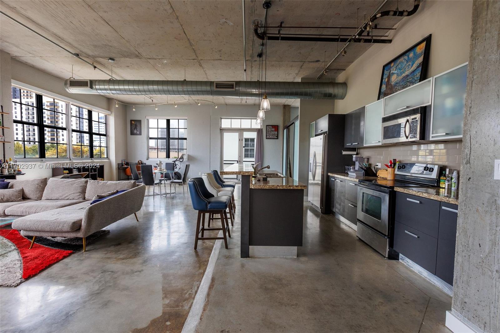 435 N Andrews Ave 301