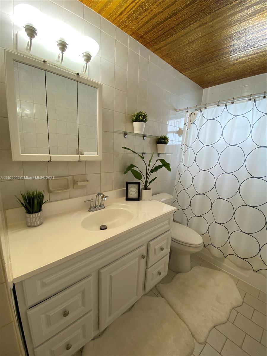 CORAL WAY PARK SEC C - Residential Lease