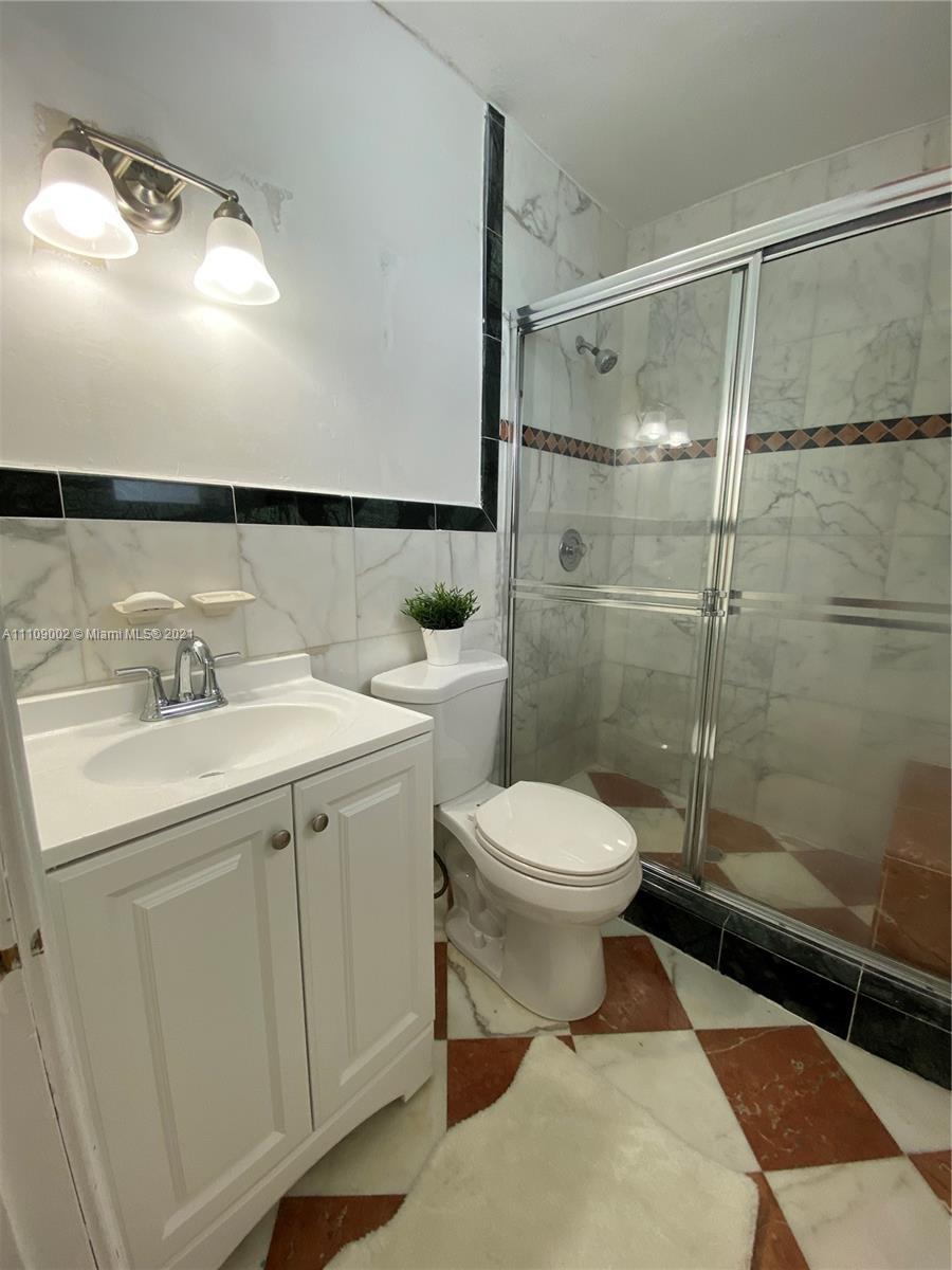 CORAL WAY PARK SEC C - Residential Lease