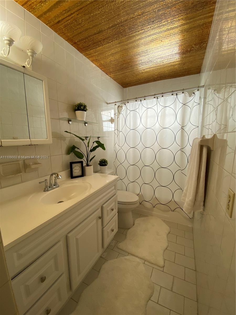 CORAL WAY PARK SEC C - Residential Lease