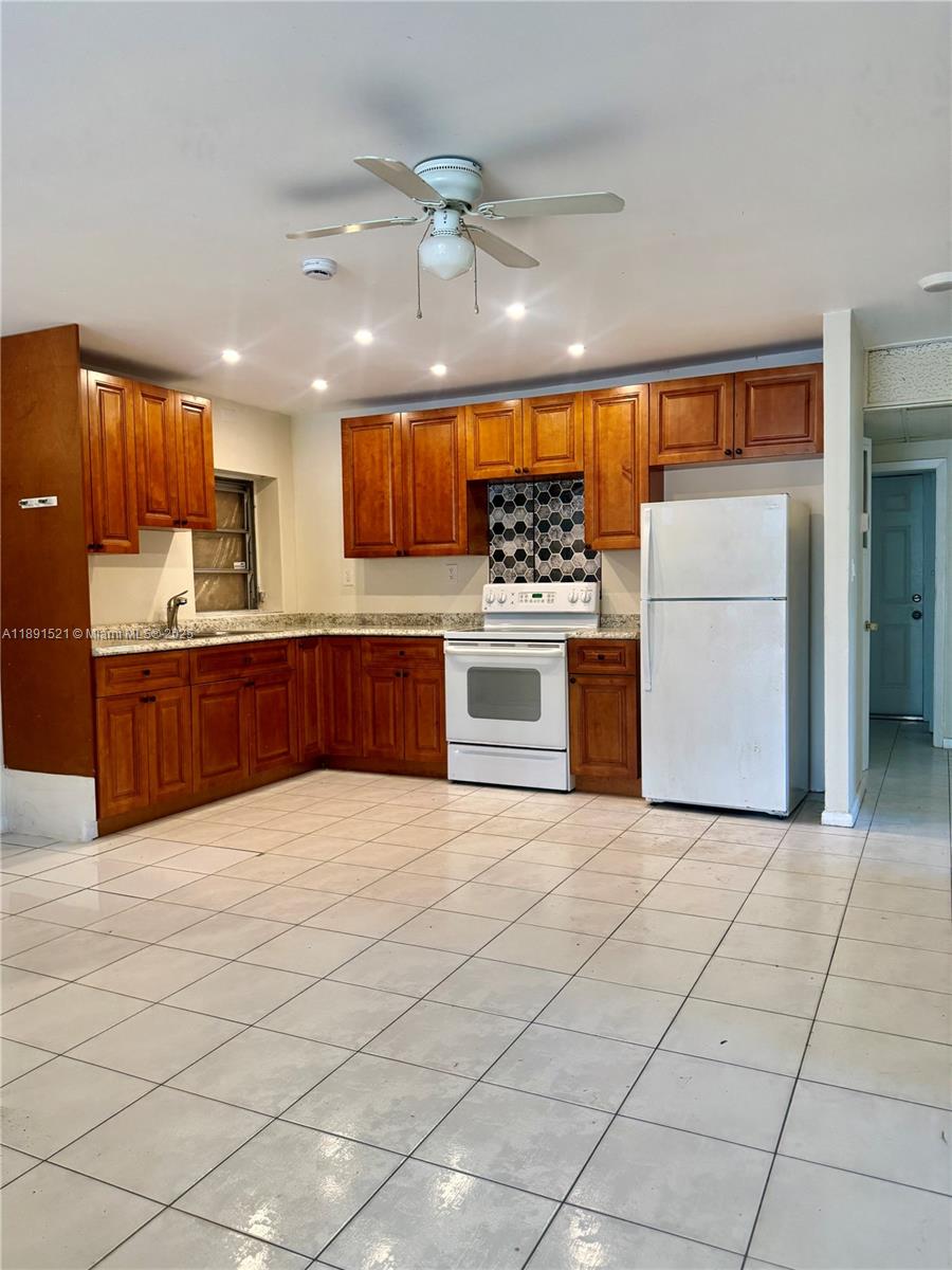 RIDGE GROVE ADD 1 - Residential Lease