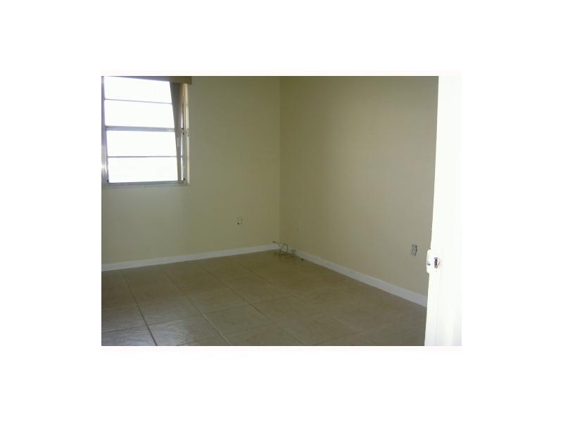 THE BERKELEY CONDO - Residential Lease