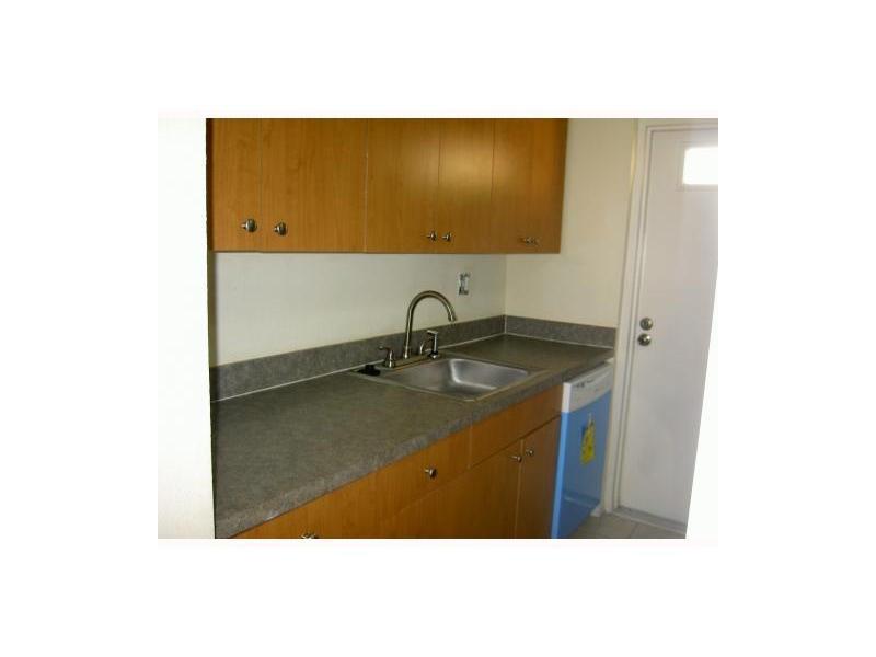 THE BERKELEY CONDO - Residential Lease
