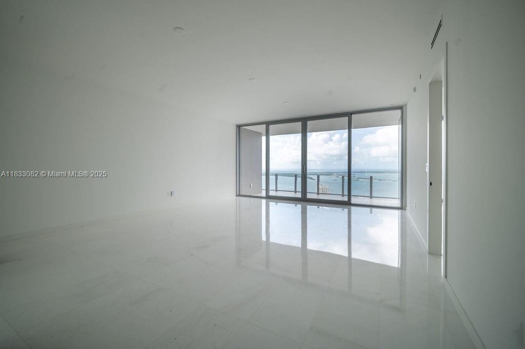 ASTON MARTIN RESIDENCES - Residential