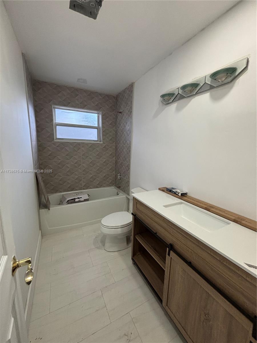861 N Bel Air Dr