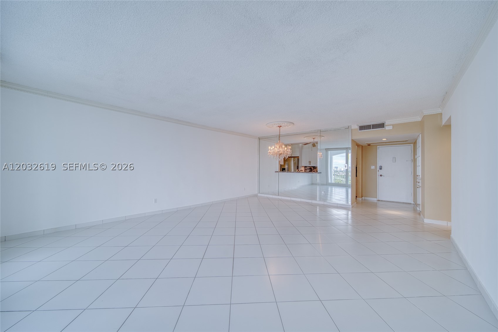 5401 Collins Ave 1135