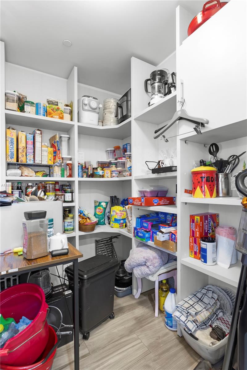 801 SMA RESIDENCES CONDO - Residential Lease