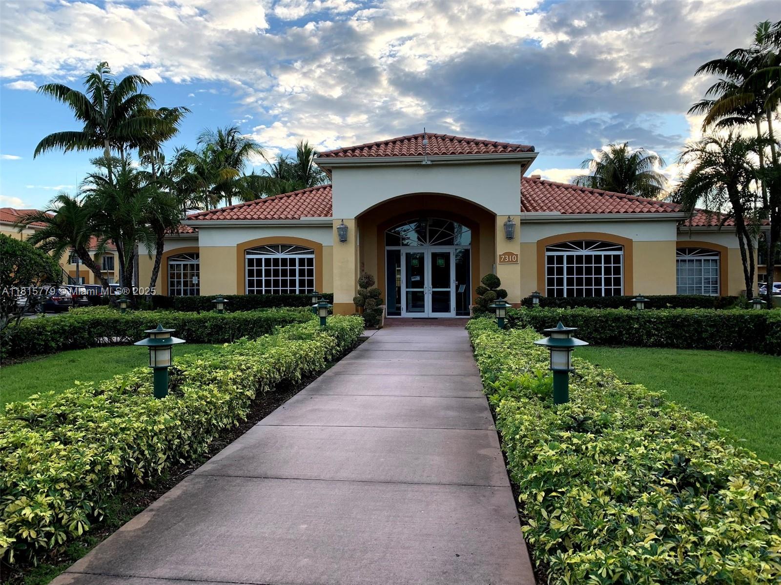 7300 Nw 114th Ave 301-6, Doral, Miami-Dade County, Florida - 2 Bedrooms  
2 Bathrooms - 