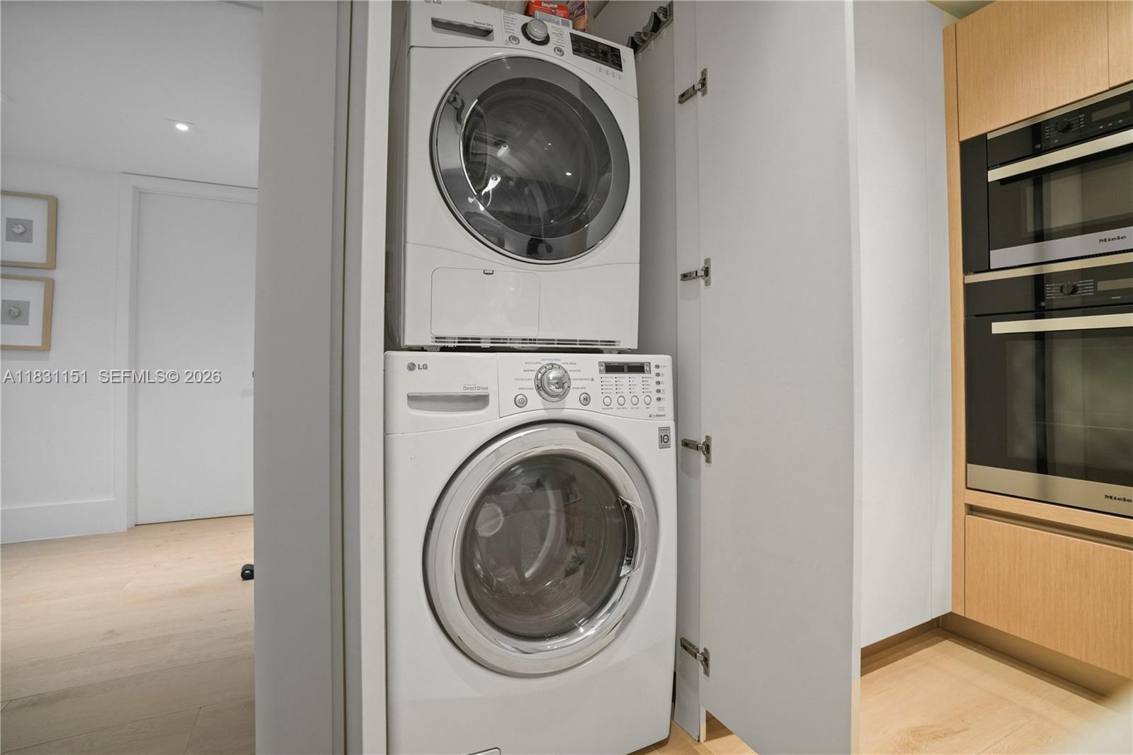 RONEY PALACE CONDO - Residential