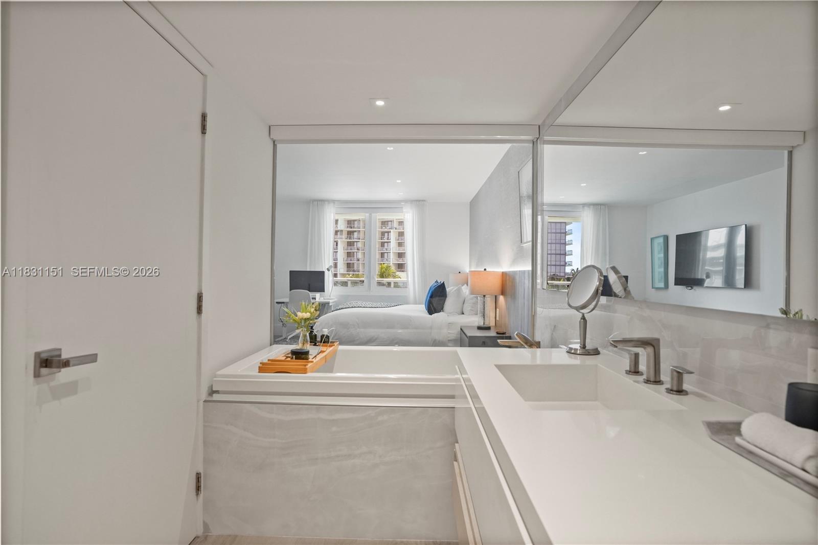 RONEY PALACE CONDO - Residential