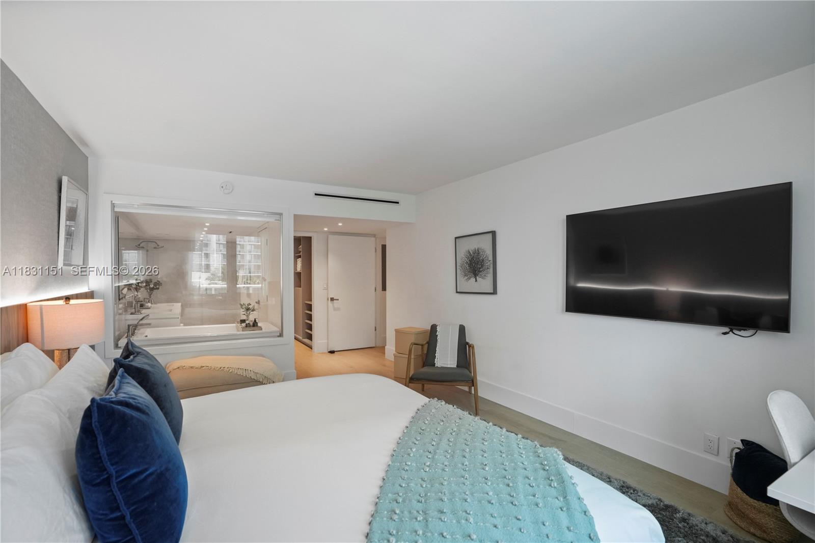 RONEY PALACE CONDO - Residential