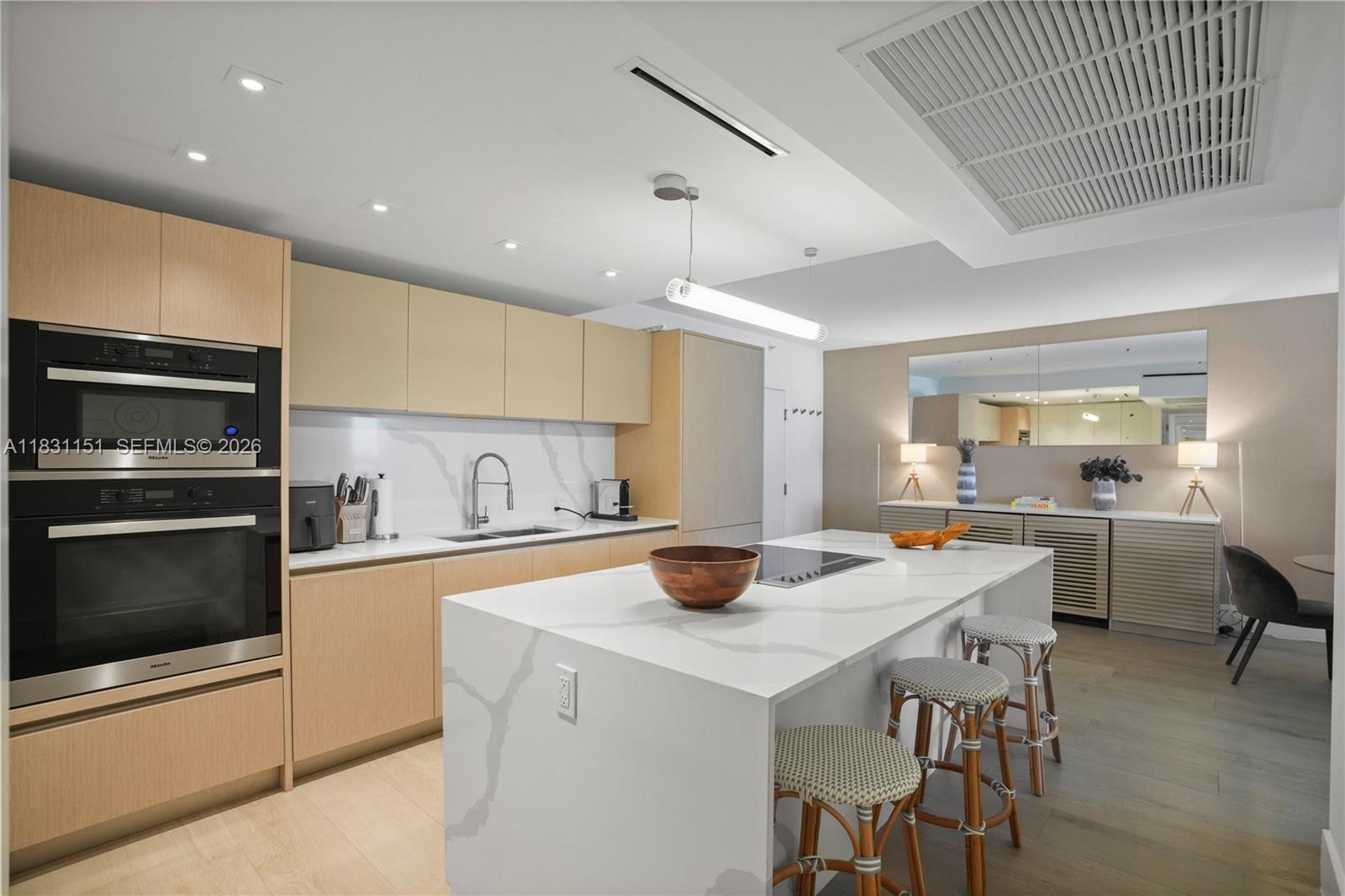 RONEY PALACE CONDO - Residential