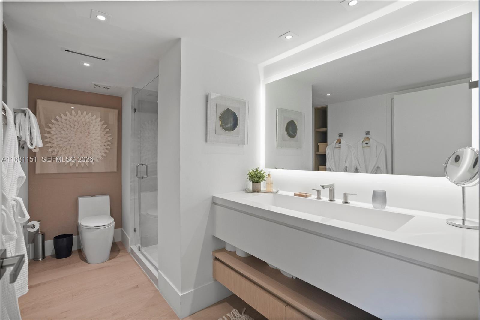 RONEY PALACE CONDO - Residential