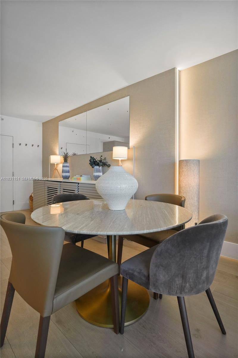 RONEY PALACE CONDO - Residential