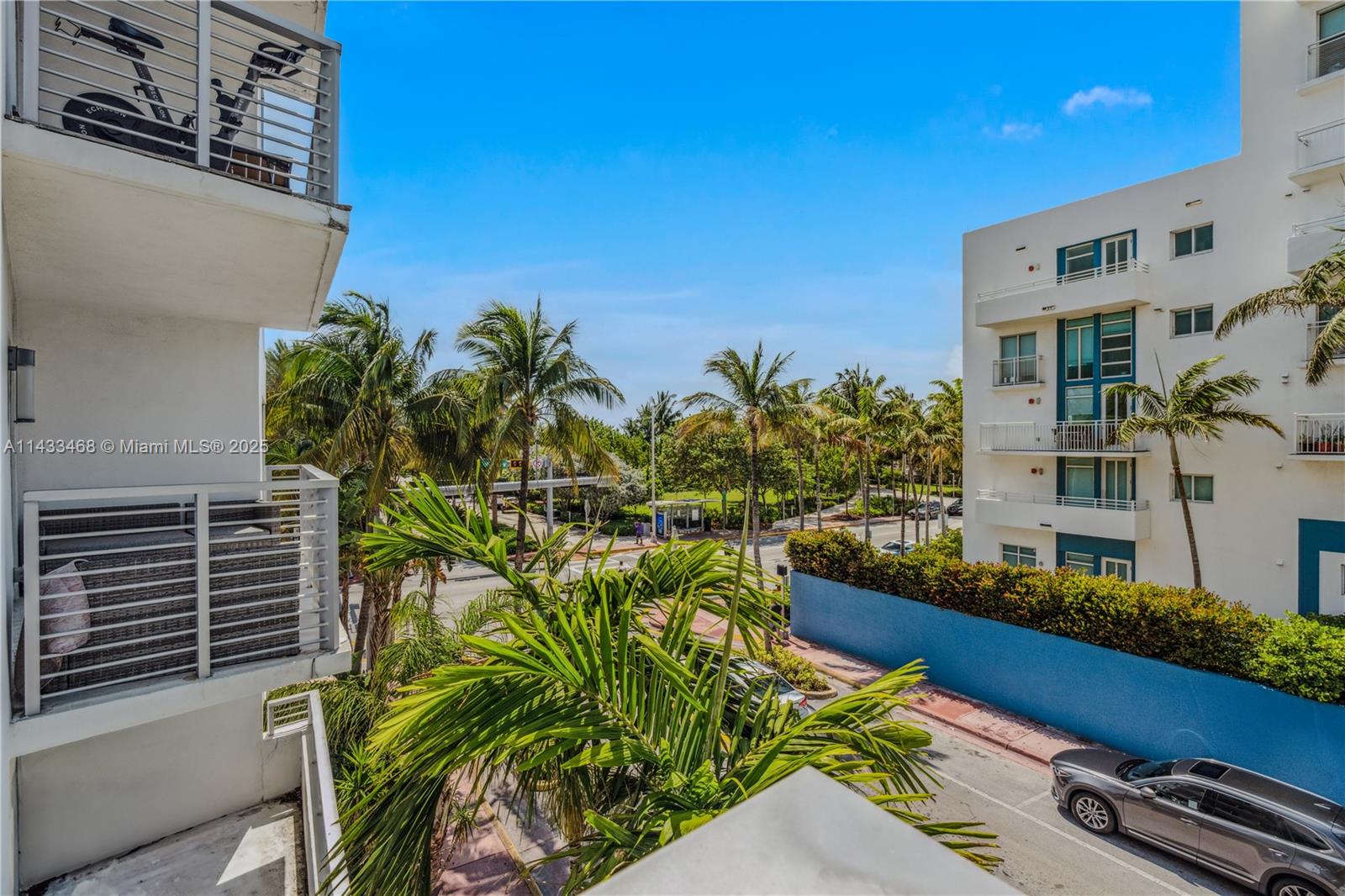 7700 Collins Ave 3