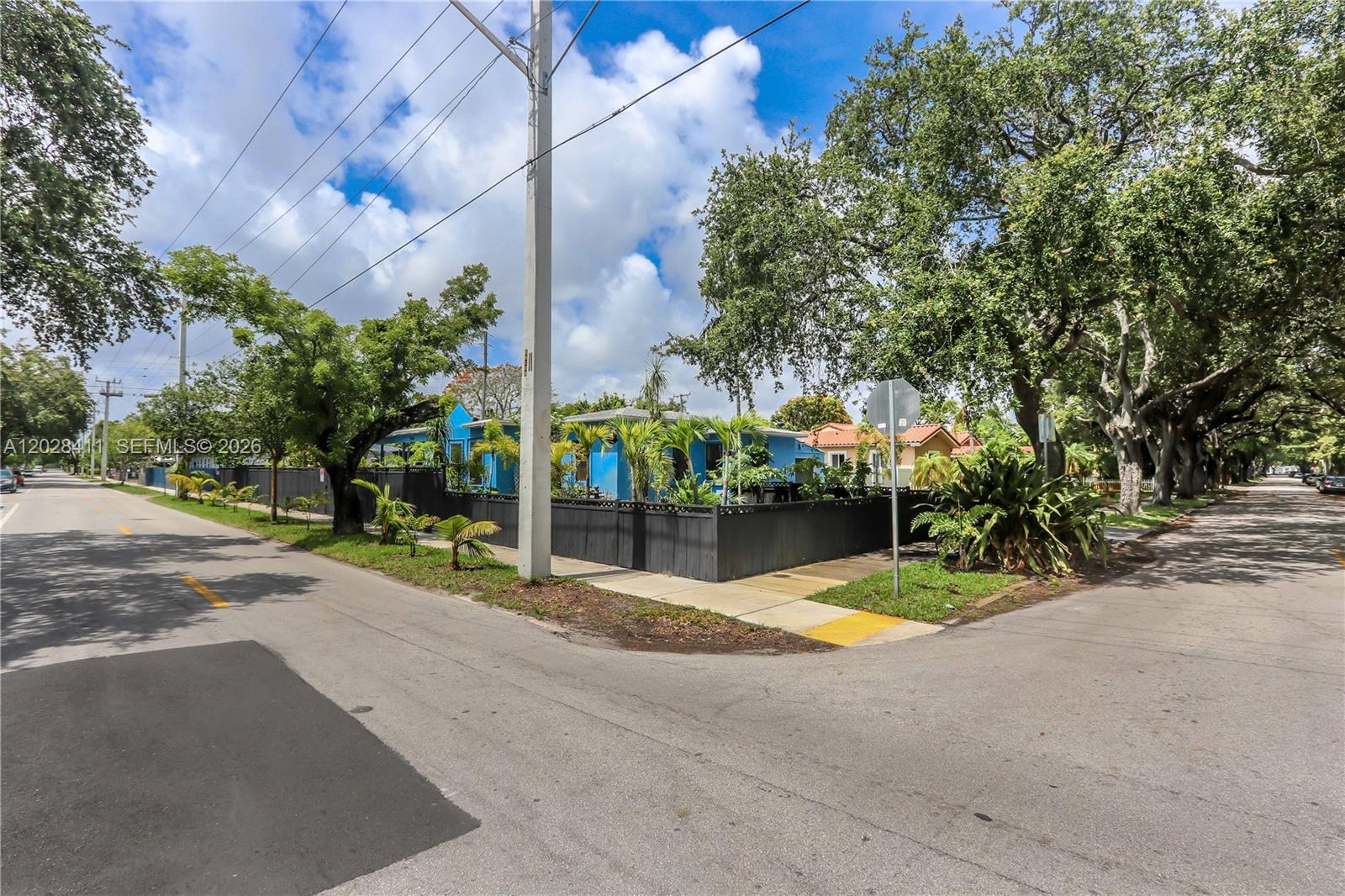 HOLLYWOOD - Residential