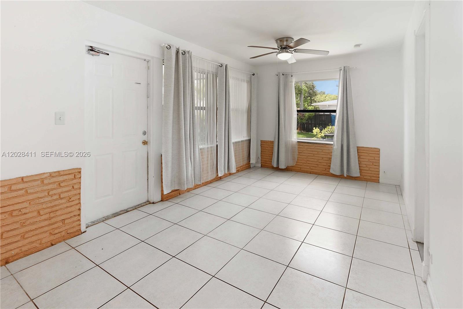 HOLLYWOOD - Residential