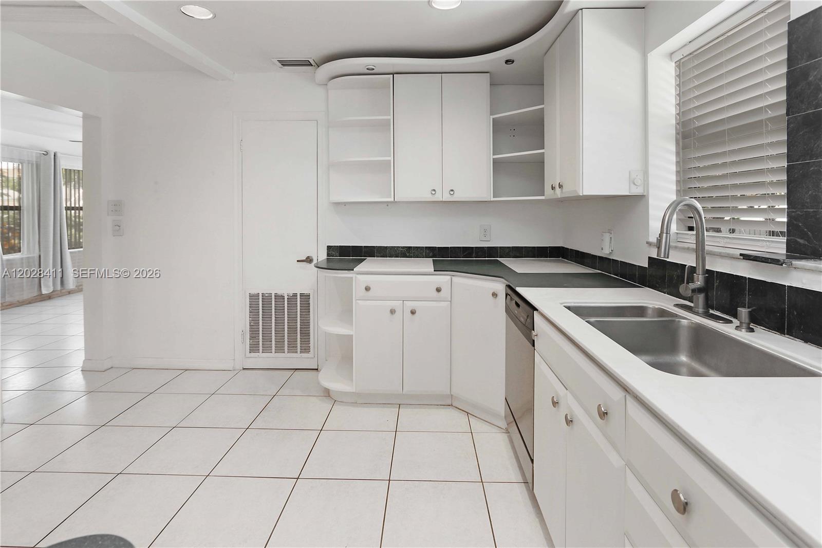 HOLLYWOOD - Residential