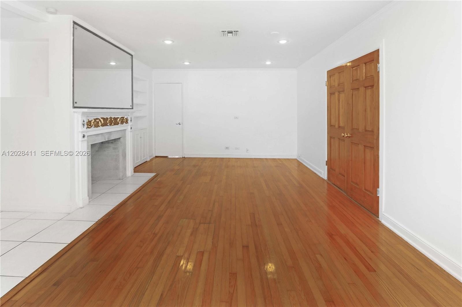 HOLLYWOOD - Residential