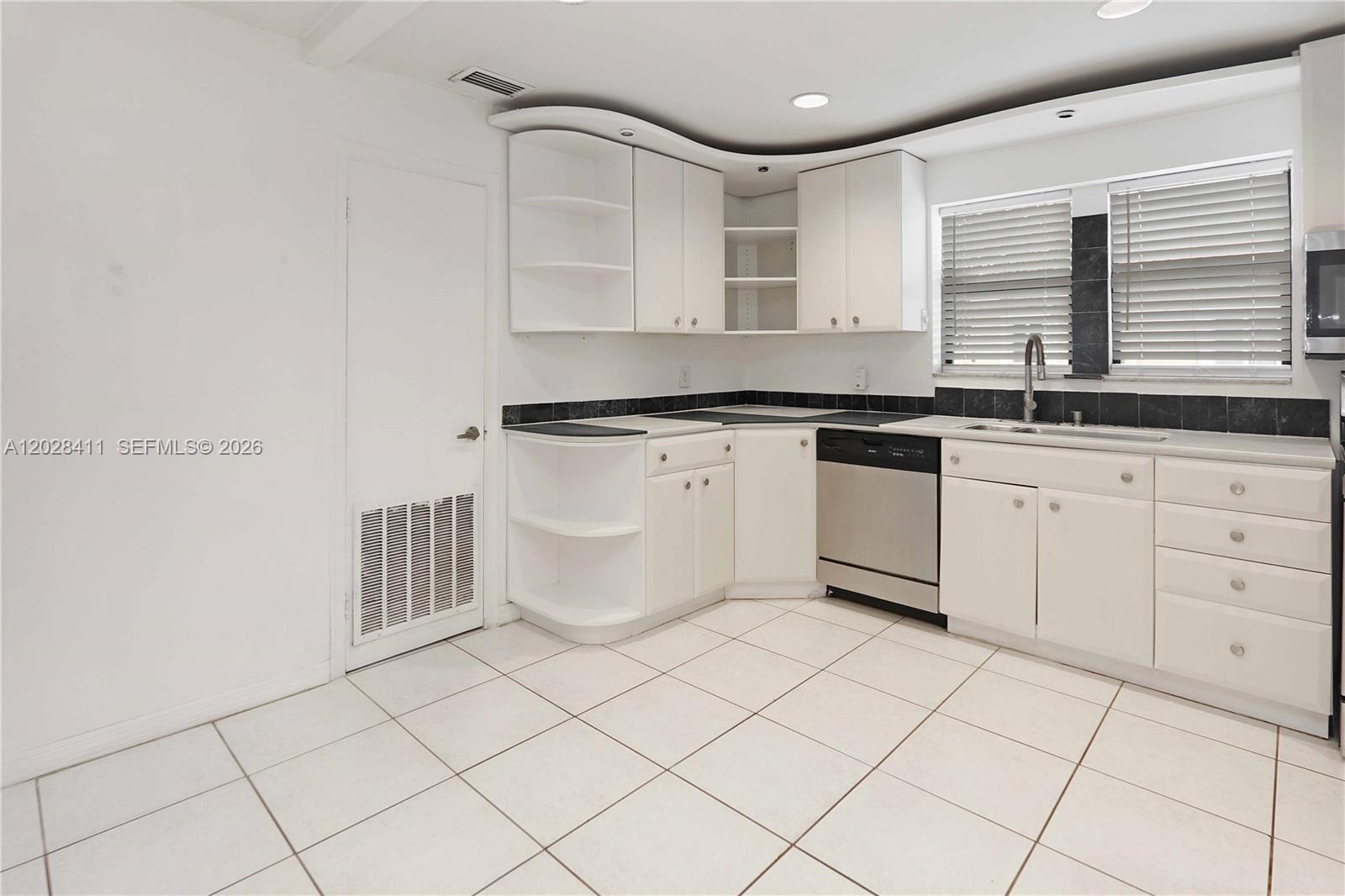 HOLLYWOOD - Residential