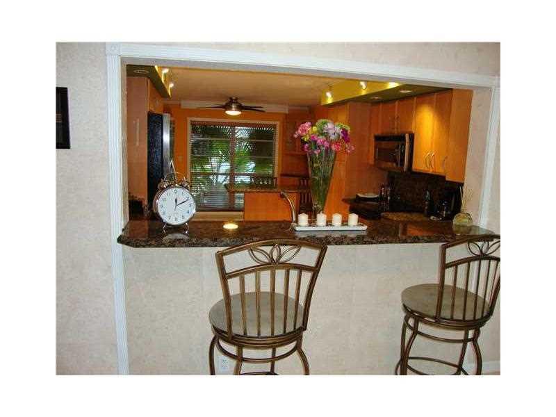 TOWNHOUSES OF VENETIAN PA - Residential Lease