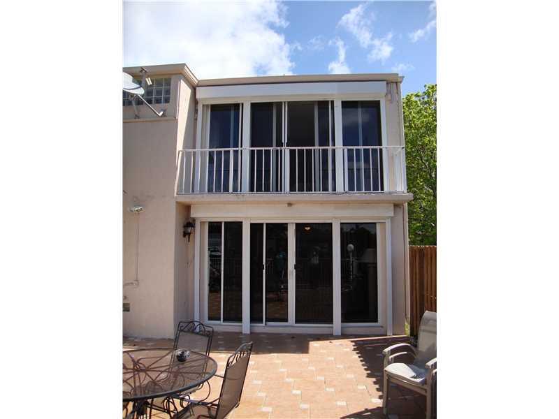 TOWNHOUSES OF VENETIAN PA - Residential Lease