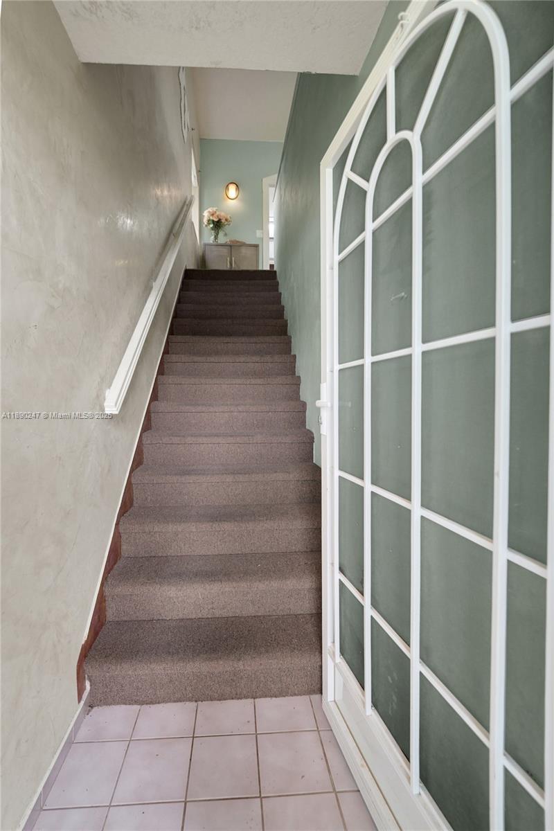 LAKES OF OAKLAND FOREST C - Residential Lease