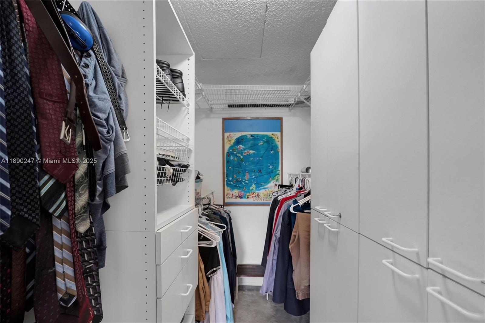 LAKES OF OAKLAND FOREST C - Residential Lease