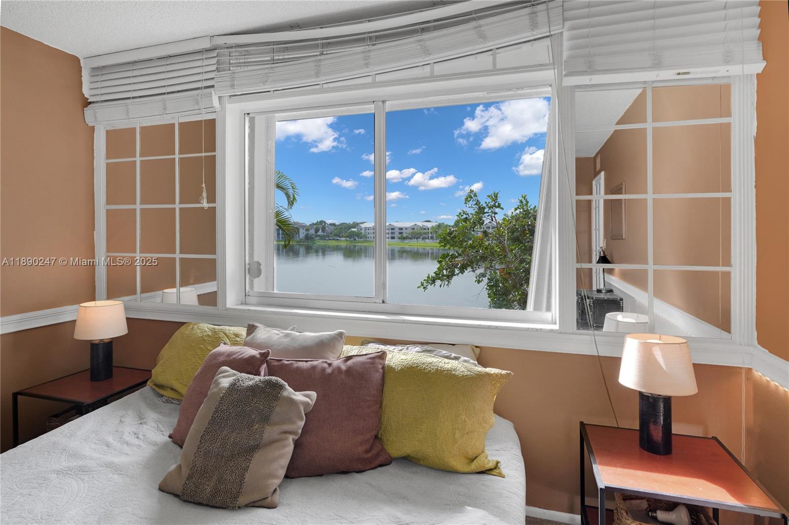 LAKES OF OAKLAND FOREST C - Residential Lease